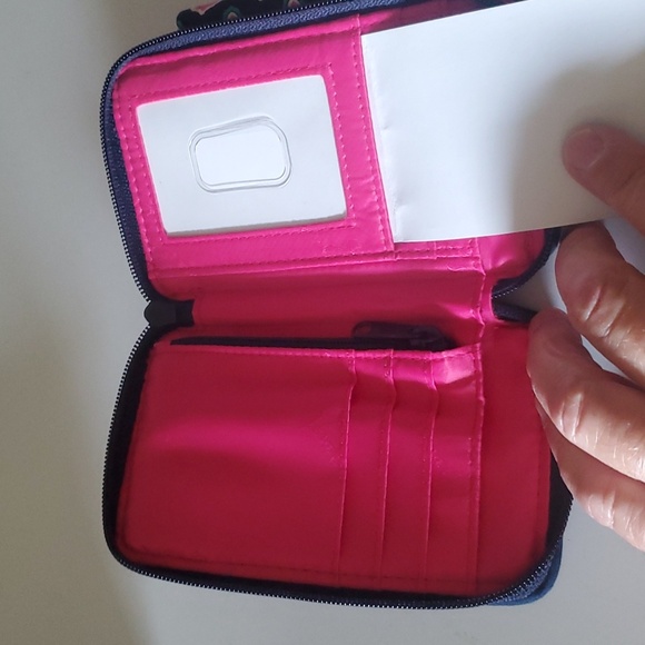 Rare Breast cancer Vera Bradley A 4 Piece Vera Bradey set. - Picture 10 of 14